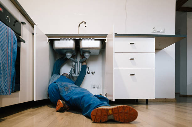 Professional Plumbing technician working in Edgewood, FL